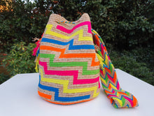 Load image into Gallery viewer, Mochila Wayuu Authentic Handmade Mochila Wayuu - ARCOIRIS COLLECTION - Guamal