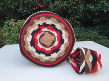 Load image into Gallery viewer, Mochila Wayuu Authentic Handmade Mochila Wayuu - ARCOIRIS COLLECTION - Plato