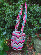 Load image into Gallery viewer, Mochila Wayuu Authentic Handmade Mochila Wayuu - ARCOIRIS COLLECTION - Remolino