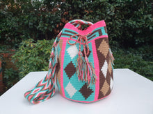 Load image into Gallery viewer, Mochila Wayuu Authentic Handmade Mochila Wayuu - ARCOIRIS COLLECTION - Salamina