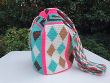 Load image into Gallery viewer, Mochila Wayuu Authentic Handmade Mochila Wayuu - ARCOIRIS COLLECTION - Salamina