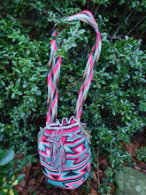 Load image into Gallery viewer, Mochila Wayuu Authentic Handmade Mochila Wayuu - ARCOIRIS COLLECTION - Tenerife