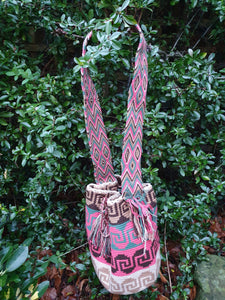 Mochila Wayuu Authentic Handmade Mochila Wayuu - ARCOIRIS COLLECTION - Altos del Rosario