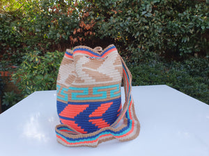 Authentic Handmade Bags Mochilas Wayuu Arcoiris COLLECTION MEDIANA Colombia Pastel