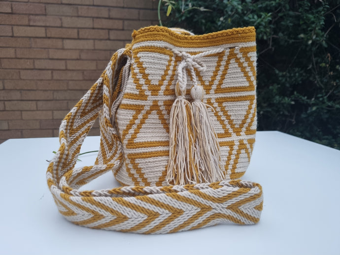 Authentic Handmade Bags Mochilas Wayuu COLLECTION MEDIANA Viva Colombia Arena