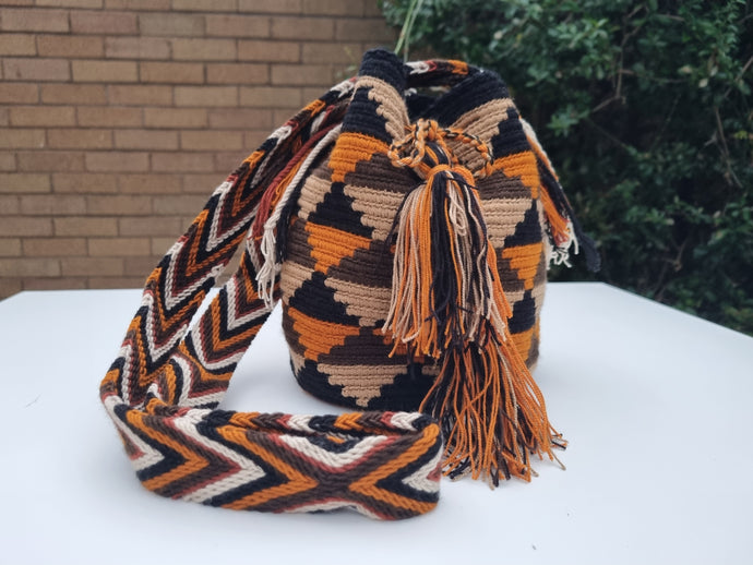 Authentic Handmade Bags Mochilas Wayuu COLLECTION MEDIANA Viva Colombia Sucre