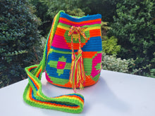 Load image into Gallery viewer, Authentic Handmade Bags Mochilas Wayuu COLLECTION MEDIANA Viva Colombia Color Arcoiris Summer 26