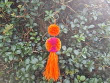 Load image into Gallery viewer, Handmade Wayuu Keyrings Colombia Carnaval XI