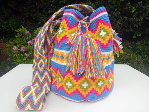 Mochila Wayuu 100% Authentic Handmade Beautiful, Unique and Practical Bags -MAPACHICO