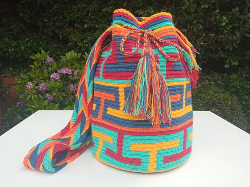 Mochila Wayuu 100% Authentic Handmade Beautiful, Unique and Practical Bags - BUESAQUILLO