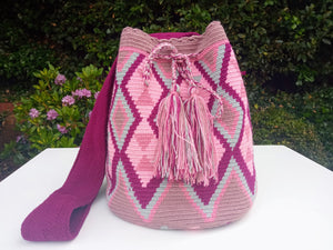 Mochila Wayuu 100% Authentic Handmade Beautiful, Unique and Practical Bags - LA CALDERA