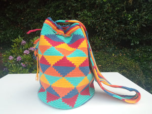 Mochila Wayuu 100% Authentic Handmade Beautiful, Unique and Practical Bags - CABRERA