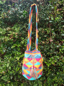 Mochila Wayuu 100% Authentic Handmade Beautiful, Unique and Practical Bags - CABRERA
