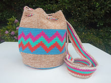 Load image into Gallery viewer, Authentic Handmade Mochilas Wayuu Bags - Small Valledupar