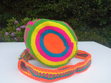 Load image into Gallery viewer, Authentic Handmade Mochilas Wayuu Bags - Small Suba