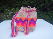 Load image into Gallery viewer, Authentic Handmade Mochilas Wayuu Bags - Small San Luis