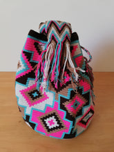 Load image into Gallery viewer, Authentic Handmade Mochilas Wayuu Bags - Feria 2