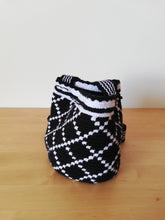 Load image into Gallery viewer, Authentic Handmade Mochilas Wayuu Bags - Small Black 15