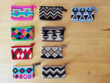 Load image into Gallery viewer, Unique &amp; Authentic Purses Wayuu - Small 1