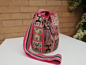 Authentic Handmade Mochilas Wayuu Bags - Mediana Cinco