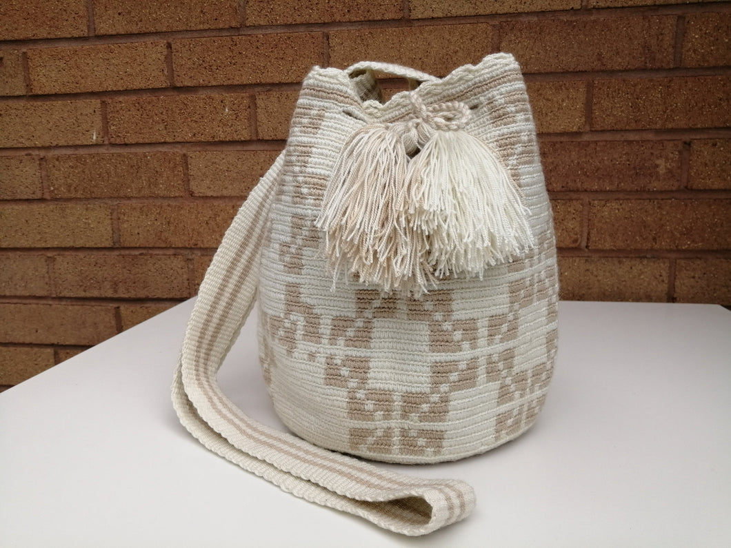 Authentic Handmade Mochilas Wayuu Bags - Mediana Tres