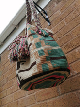 Load image into Gallery viewer, Authentic Handmade Mochilas Wayuu Bags - Montserrate 3