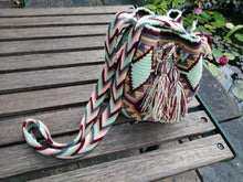 Load image into Gallery viewer, Authentic Handmade Mochilas Wayuu Bags - Mediana Suba