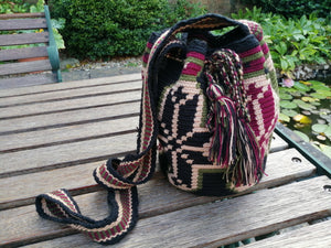Authentic Handmade Mochilas Wayuu Bags - Mediana Madrid