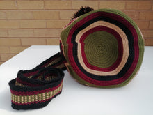 Load image into Gallery viewer, Authentic Handmade Mochilas Wayuu Bags - Mediana Cajíca