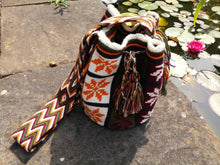 Load image into Gallery viewer, Handmade Cross-body Bags Mochilas Wayuu Collection Andes - Chía