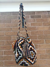 Load image into Gallery viewer, Handmade Cross-body Bags Mochilas Wayuu Collection Andes - Soacha