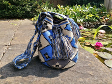 Load image into Gallery viewer, Handmade Cross-body Bags Mochilas Wayuu Collection Oceano Azul - Mar Cielo