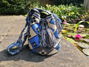 Handmade Cross-body Bags Mochilas Wayuu Collection Oceano Azul - Mar Cielo