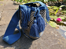 Load image into Gallery viewer, Handmade Cross-body Bags Mochilas Wayuu Collection Oceano Azul - Amberes