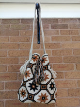 Load image into Gallery viewer, Handmade Cross-body Bags Mochilas Wayuu Collection Natural - Pereira