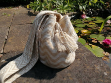 Load image into Gallery viewer, Handmade Cross-body Bags Mochilas Wayuu Collection Natural - Quindío