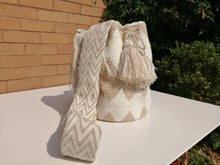 Load image into Gallery viewer, Handmade Cross-body Bags Mochilas Wayuu Collection Natural - Salento