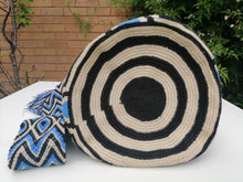 Load image into Gallery viewer, Authentic Handmade Mochilas Wayuu Bags - Cielo Ocho