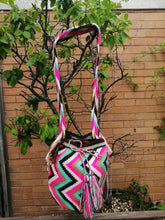 Load image into Gallery viewer, Authentic Handmade Mochilas Wayuu Bags - Rosa Dos