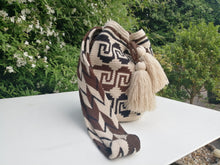 Load image into Gallery viewer, Unique Handmade Mochilas Wayuu Bags - Riohacha Dos