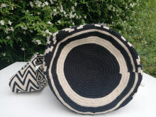 Load image into Gallery viewer, Unique Handmade Mochilas Wayuu Bags - Riohacha Tres