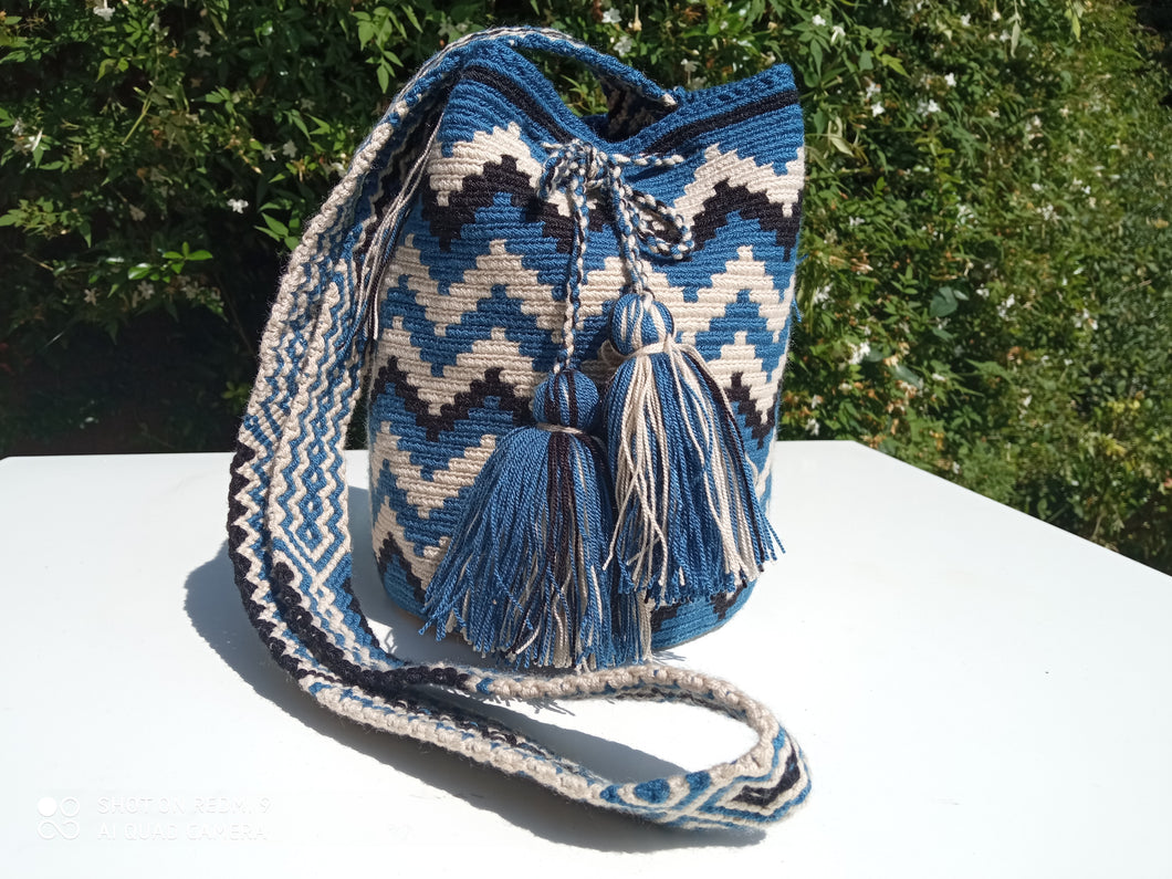 Authentic Handmade Bags Mochilas Wayuu CARNAVAL COLLECTION MEDIANA Mar