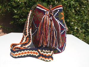 CAuthentic Handmade Bags Mochilas Wayuu CARNAVAL COLLECTION MEDIANA Isaorohu