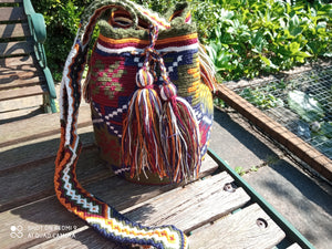 CAuthentic Handmade Bags Mochilas Wayuu CARNAVAL COLLECTION MEDIANA Isaorohu